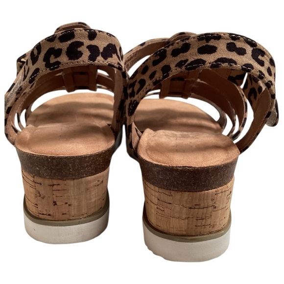 Corkys Leopard Strap Sandals, Size 7 - Picture 5 of 7